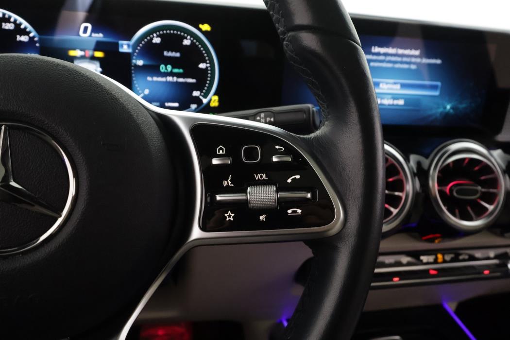 MERCEDES-BENZ EQB 2023
