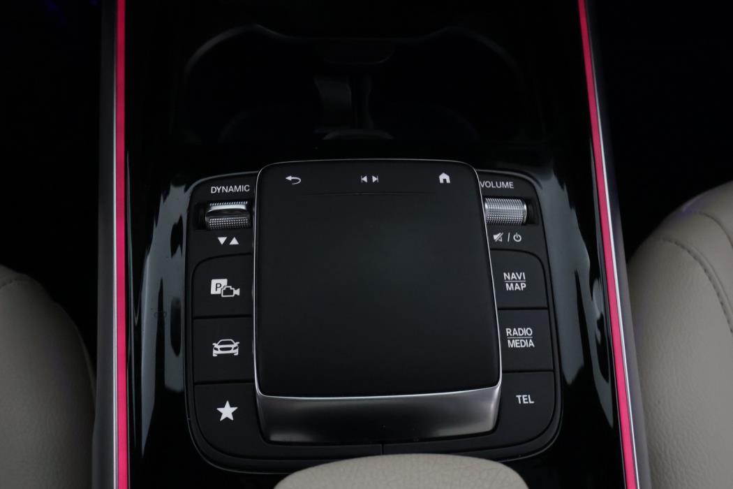 MERCEDES-BENZ EQB 2023
