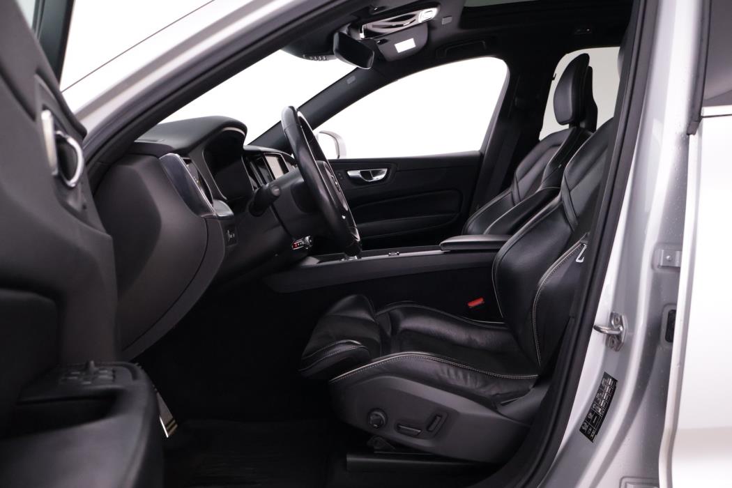 VOLVO XC60 2018