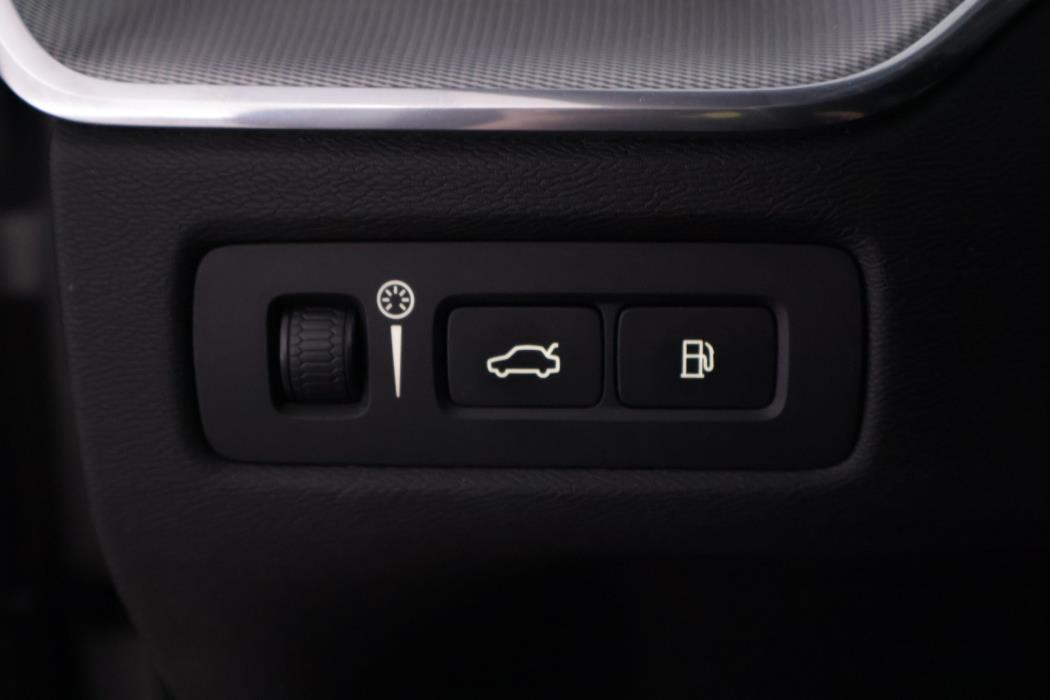 VOLVO XC60 2018