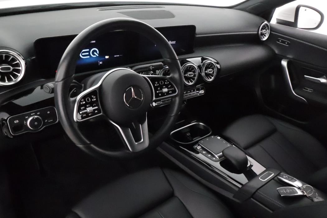 MERCEDES-BENZ A 2021