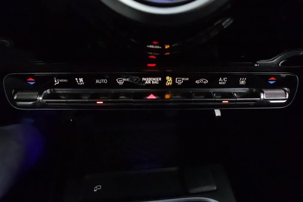 MERCEDES-BENZ A 2021