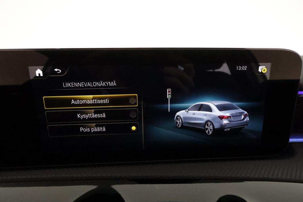 MERCEDES-BENZ A 2021