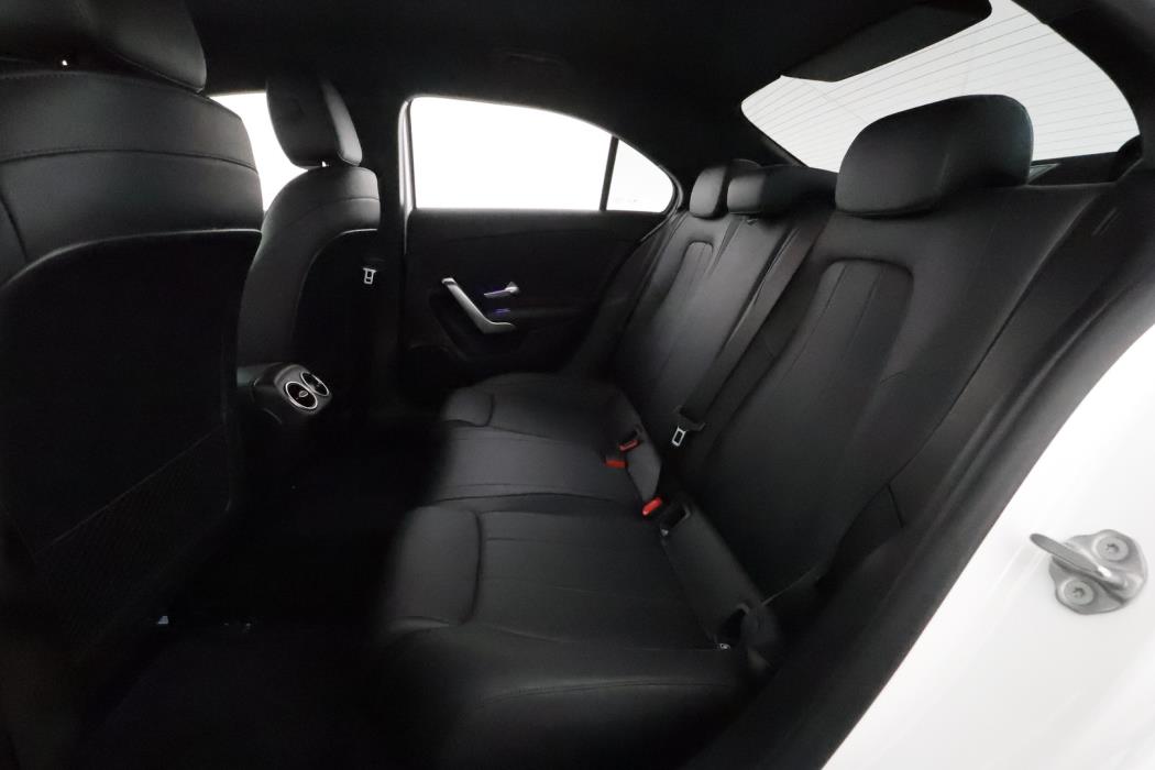 MERCEDES-BENZ A 2021
