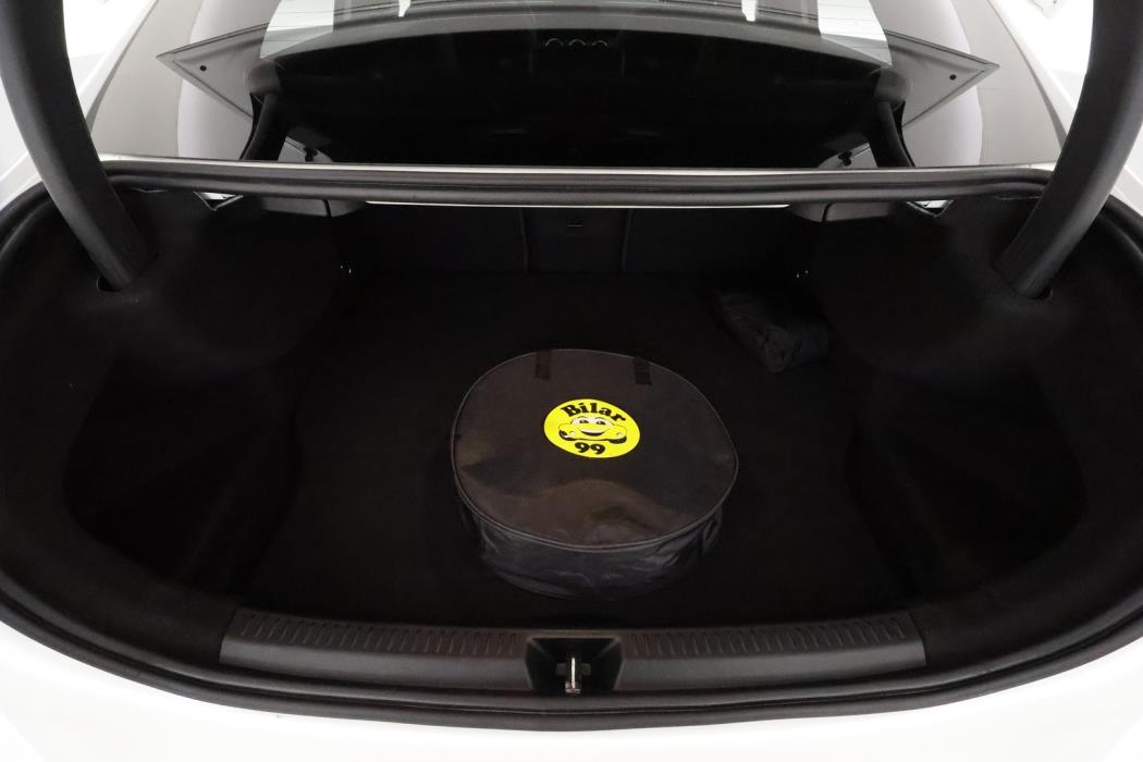 MERCEDES-BENZ A 2021