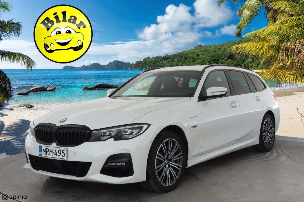 BMW 330 2022
