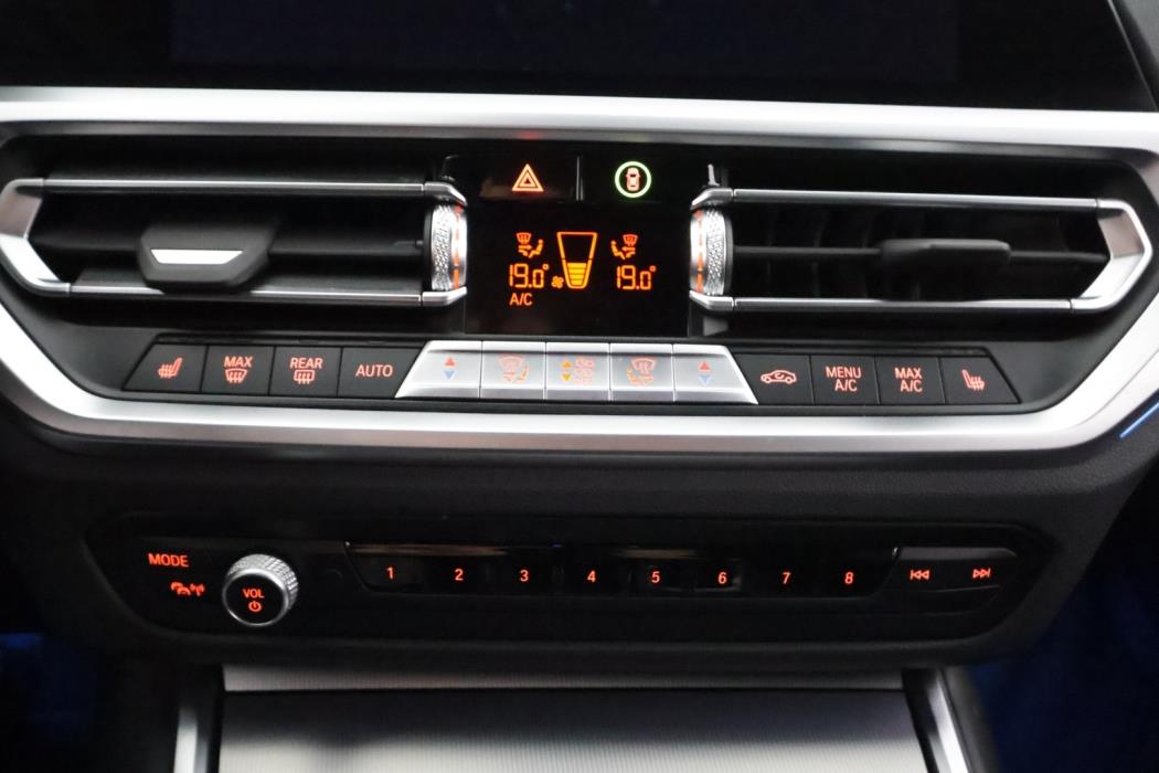 BMW 330 2022