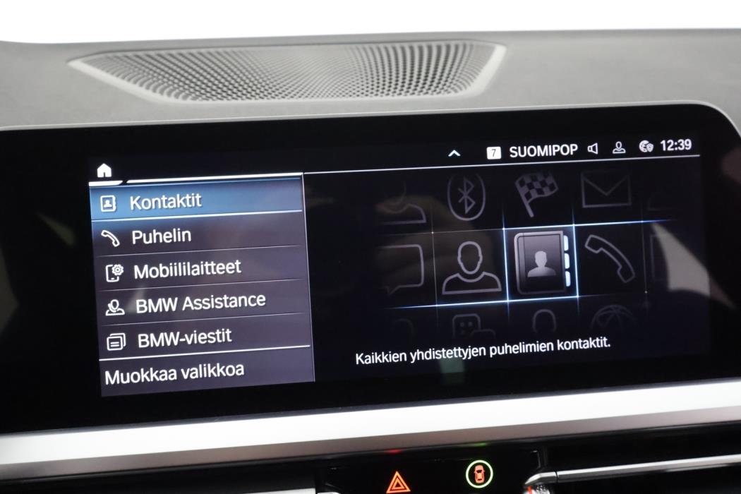 BMW 330 2022