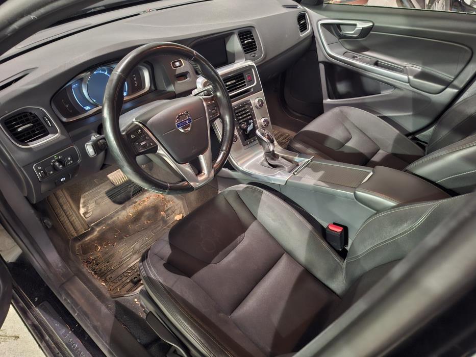 VOLVO S60 2016
