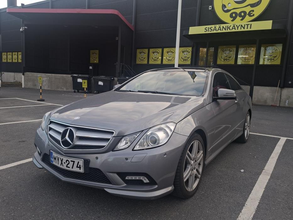 MERCEDES-BENZ E 2011