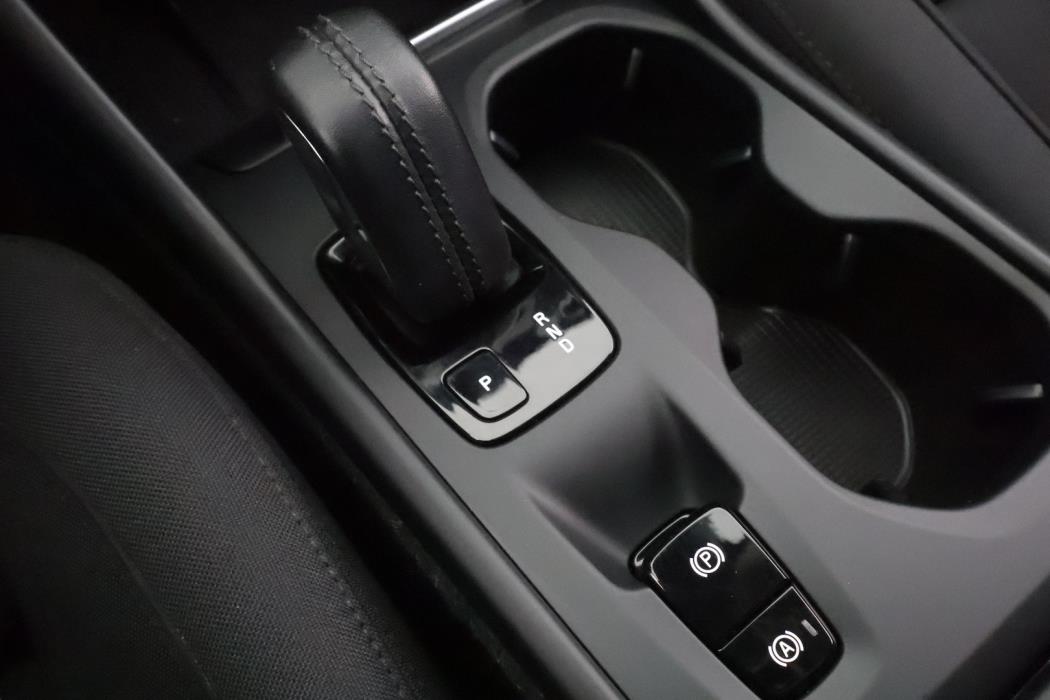 VOLVO XC40 2021