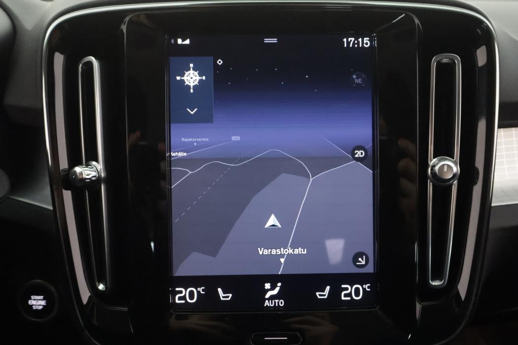 VOLVO XC40 2021