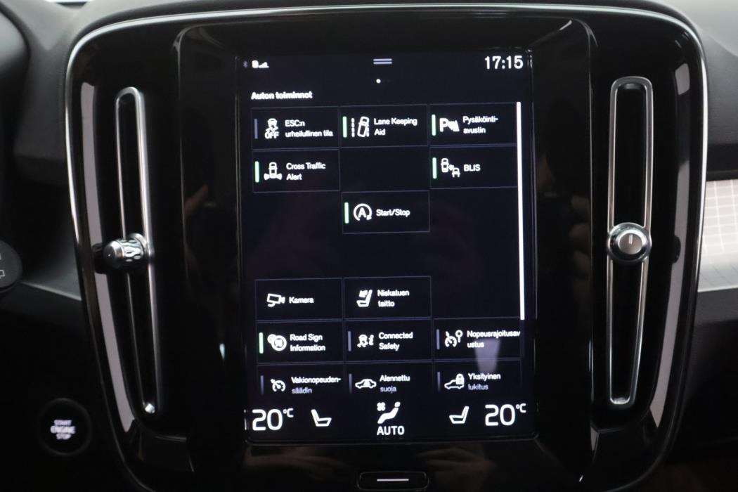 VOLVO XC40 2021