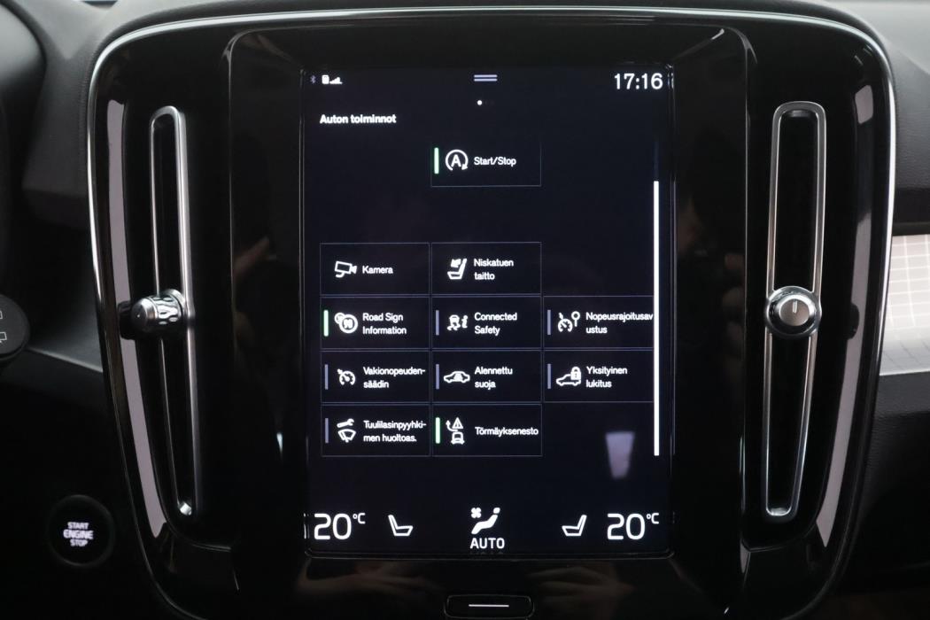 VOLVO XC40 2021