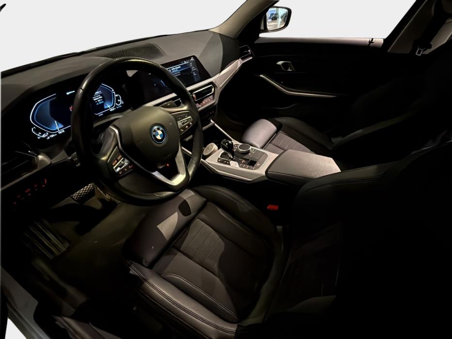 BMW 320 2022