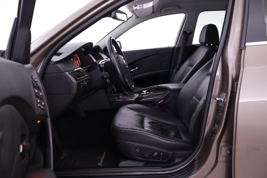 BMW 545 2005
