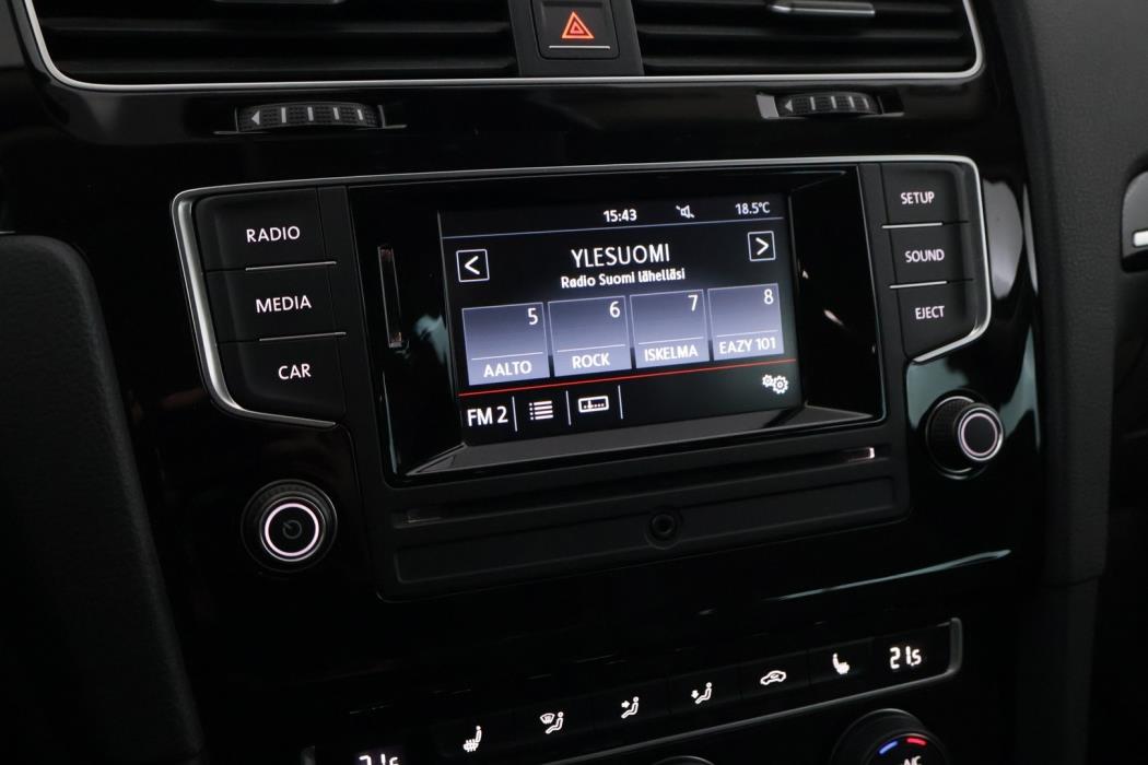 VOLKSWAGEN Golf 2014