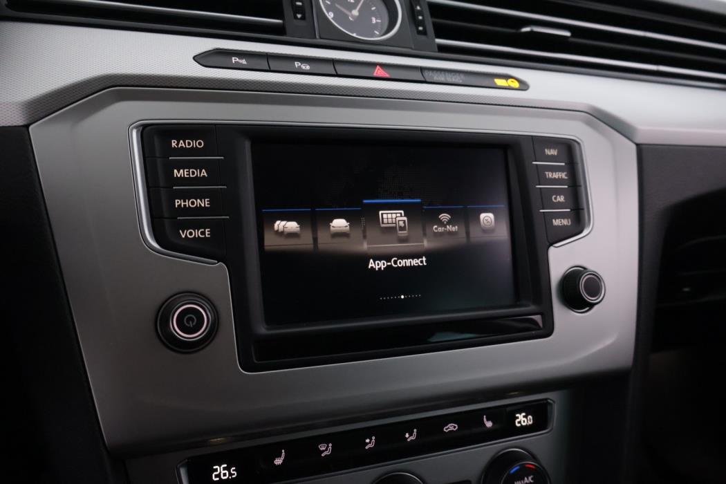 VOLKSWAGEN Passat 2017