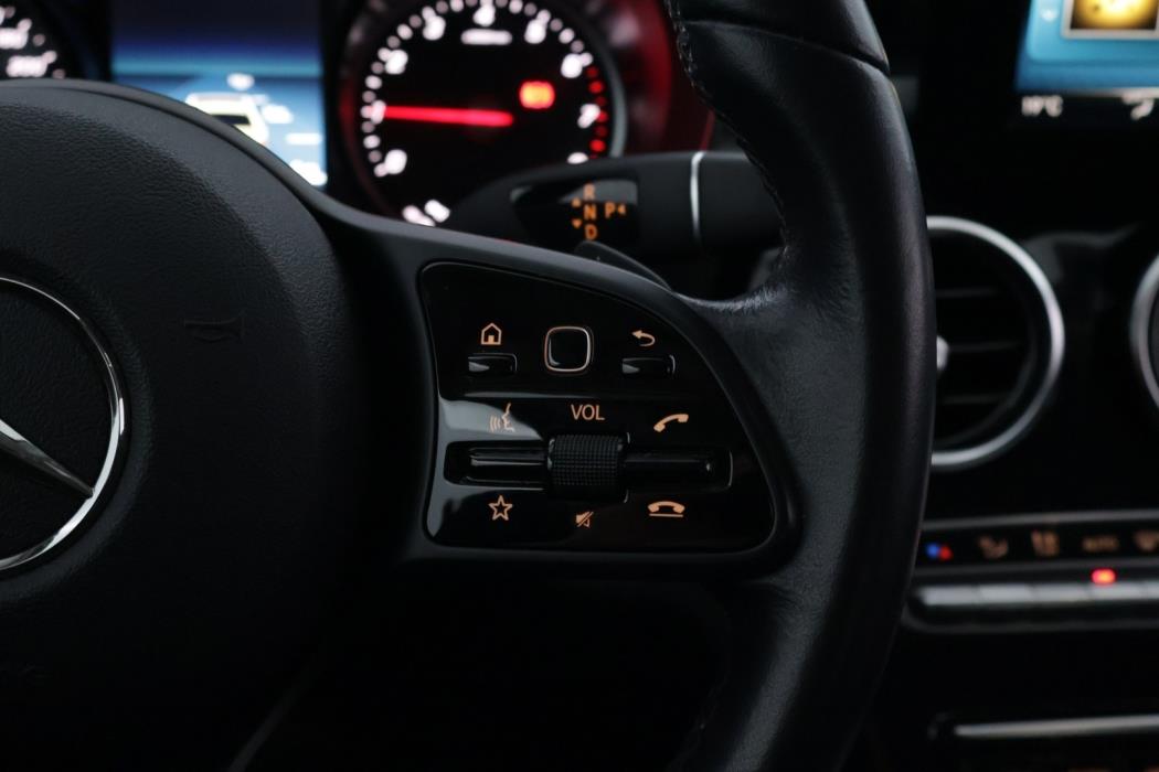 MERCEDES-BENZ C 2020