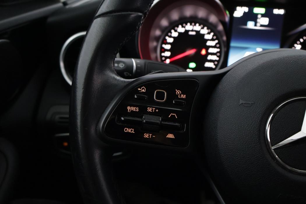 MERCEDES-BENZ C 2020