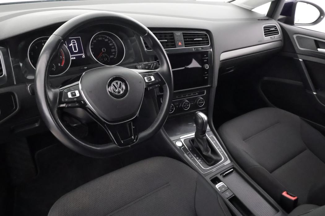VOLKSWAGEN Golf 2020