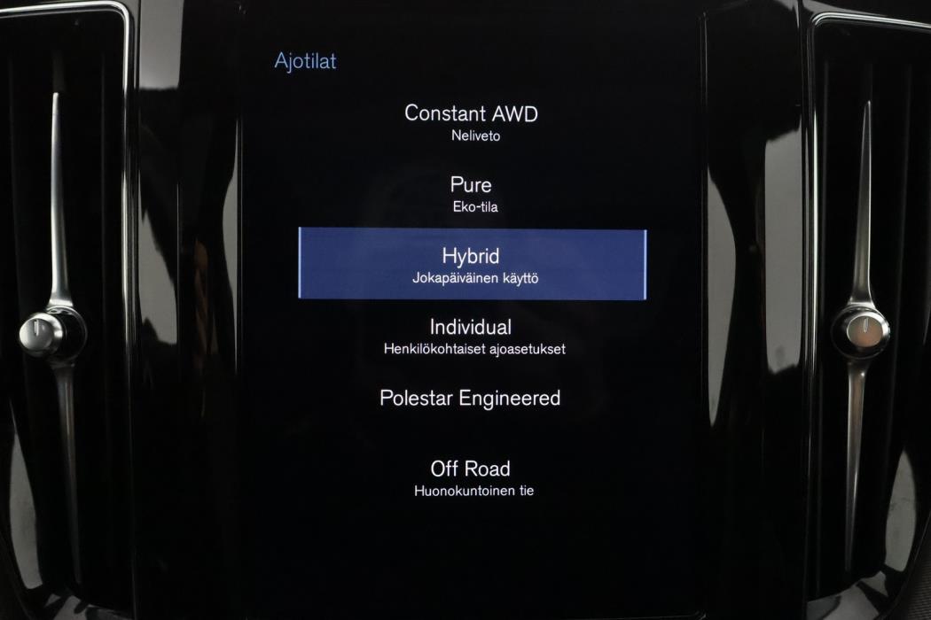 VOLVO XC60 2020