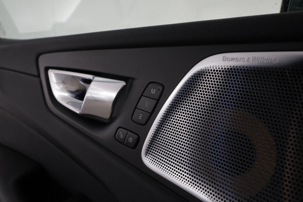 VOLVO XC60 2020