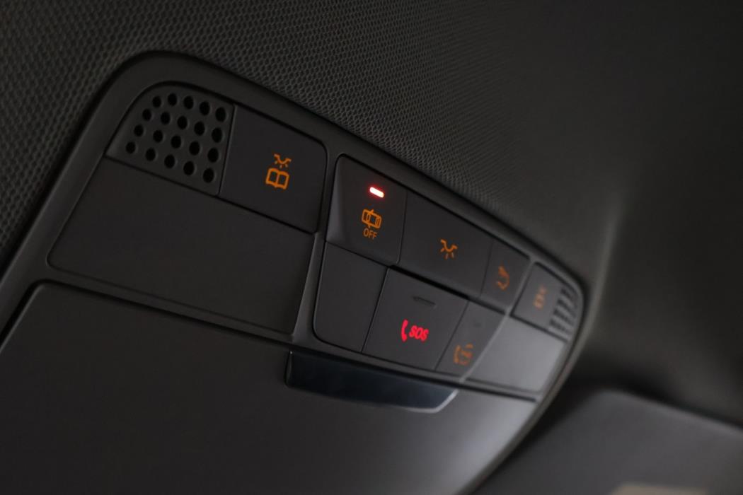 MERCEDES-BENZ C 2020