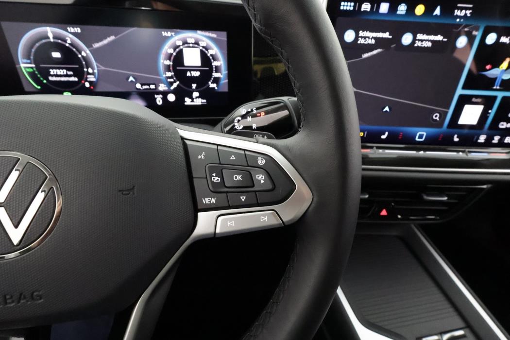 VOLKSWAGEN PASSAT 2025