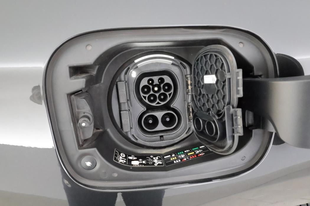 MERCEDES-BENZ EQC 2023