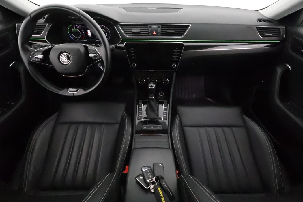 SKODA SUPERB 2021