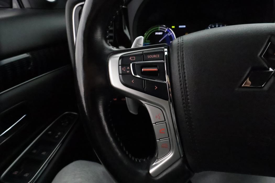 MITSUBISHI OUTLANDER PHEV 2020