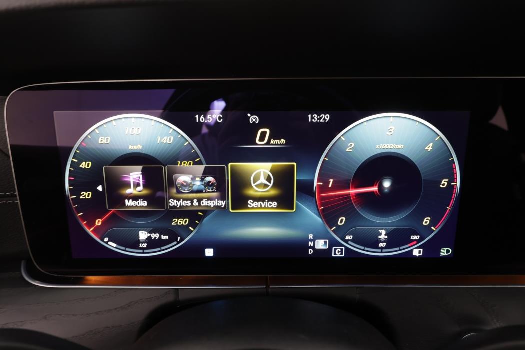 MERCEDES-BENZ E 2021