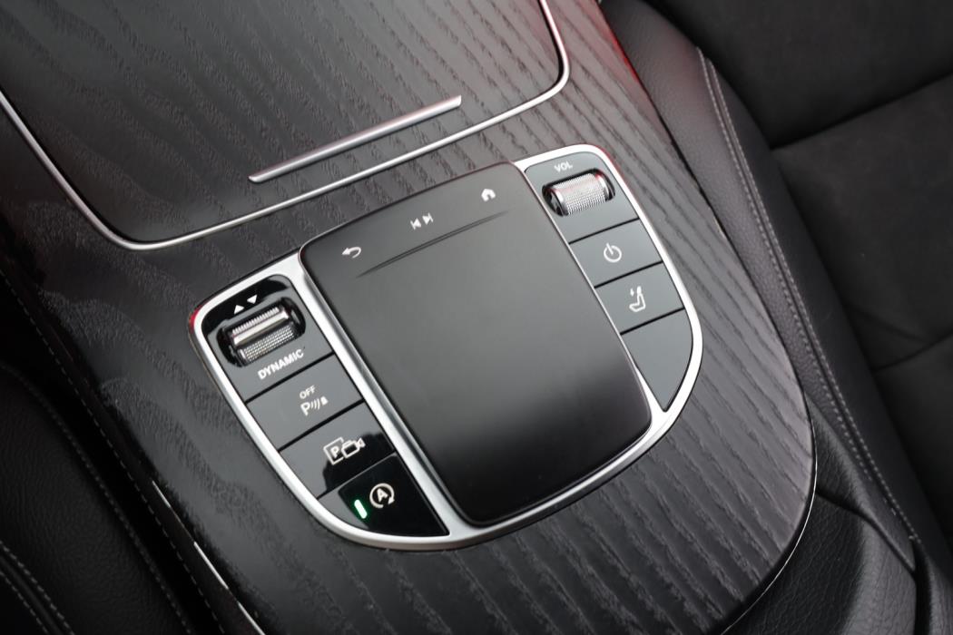 MERCEDES-BENZ E 2021