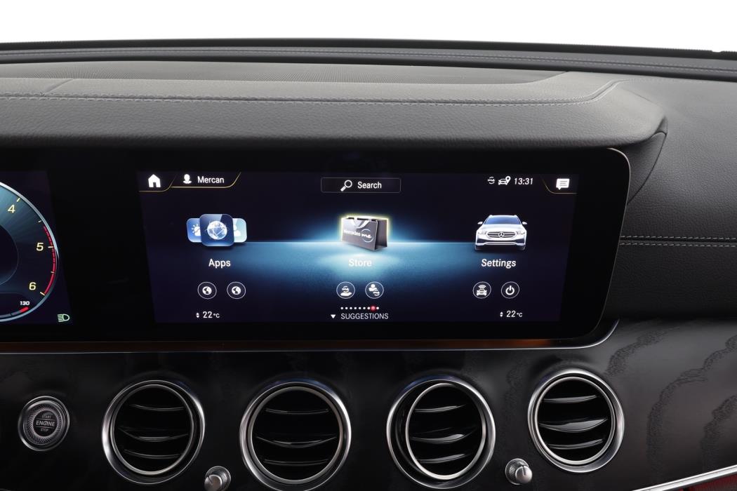 MERCEDES-BENZ E 2021