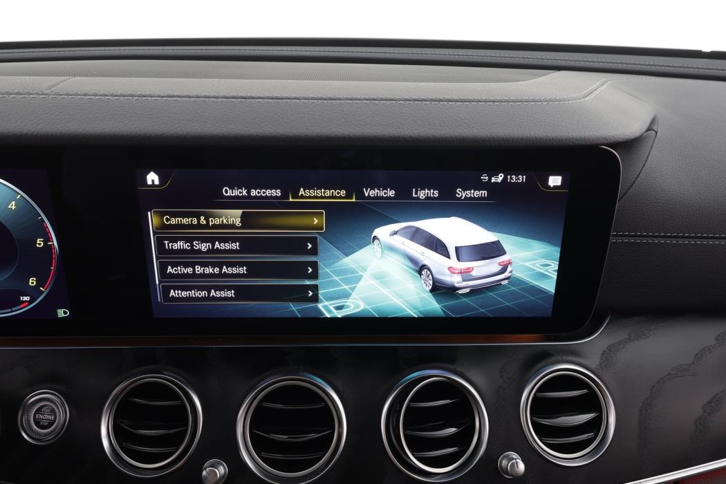 MERCEDES-BENZ E 2021