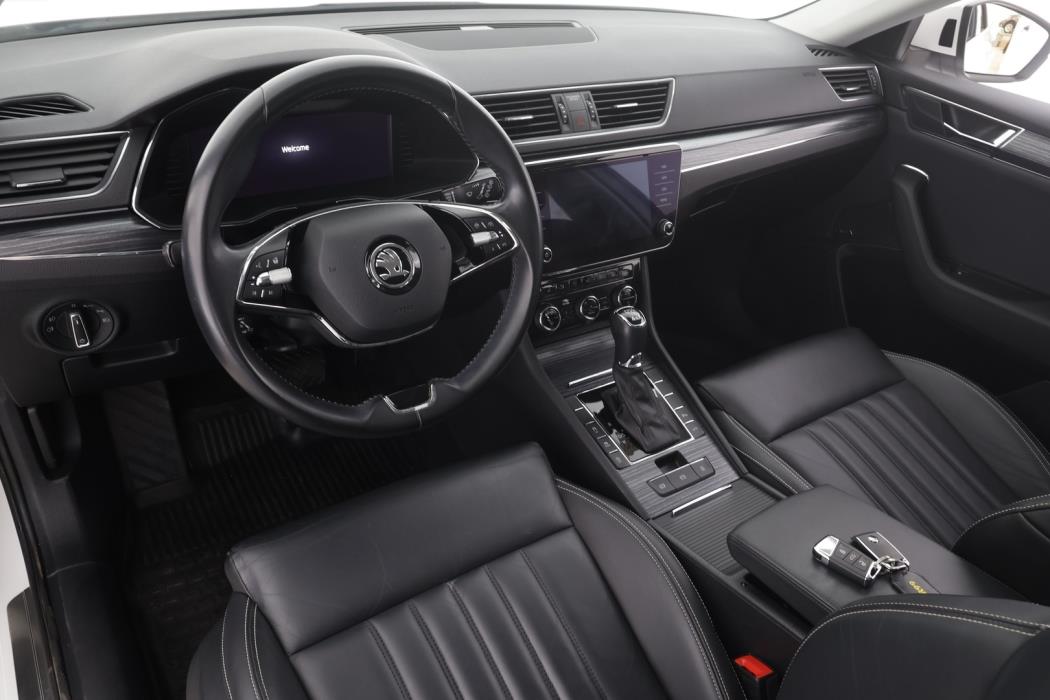 SKODA SUPERB 2021