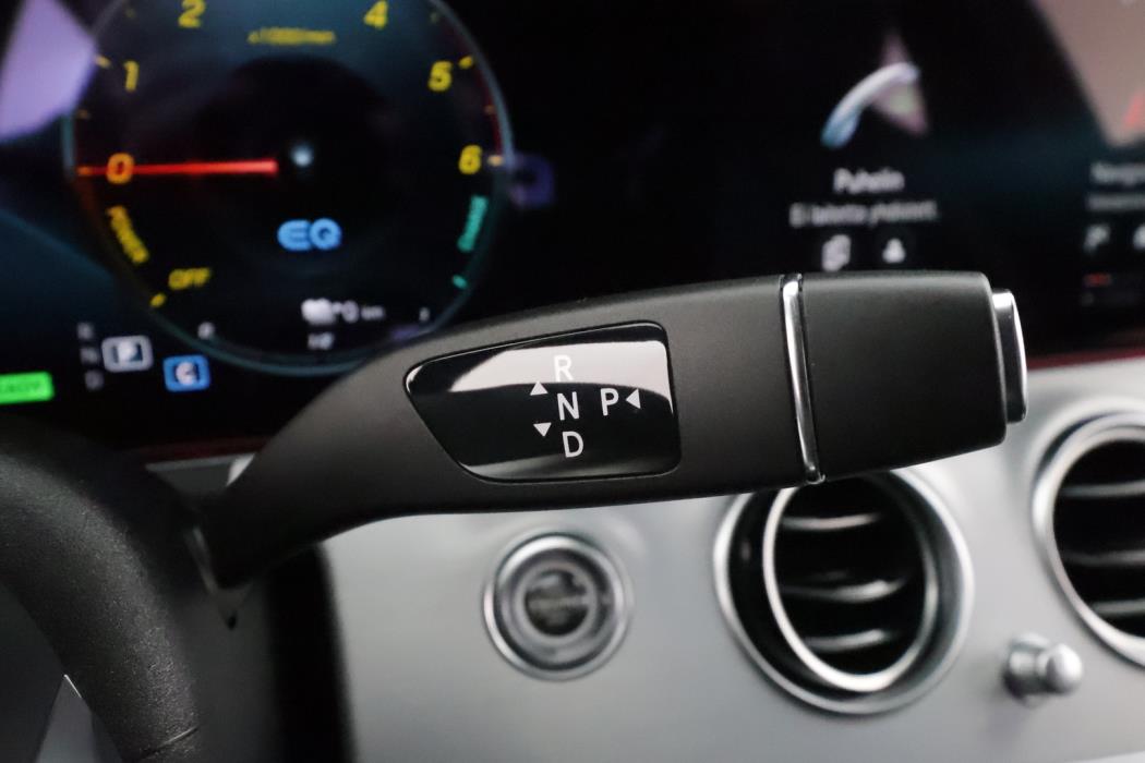 MERCEDES-BENZ E 2023