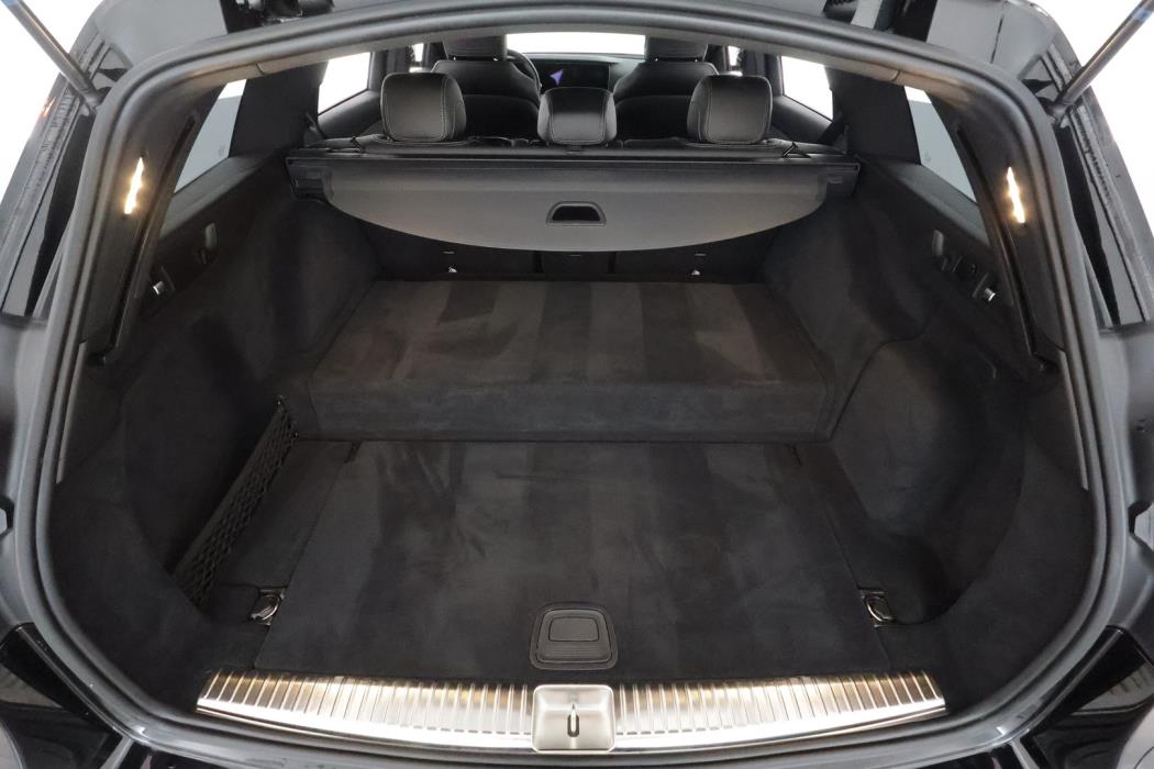 MERCEDES-BENZ E 2023