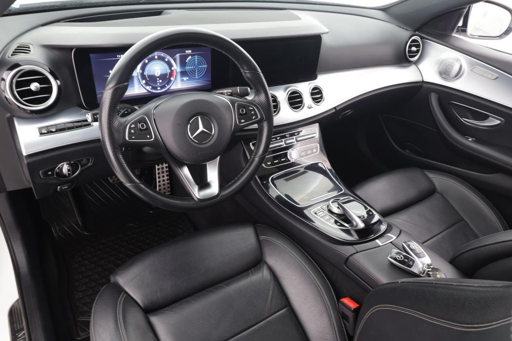 MERCEDES-BENZ E 2018