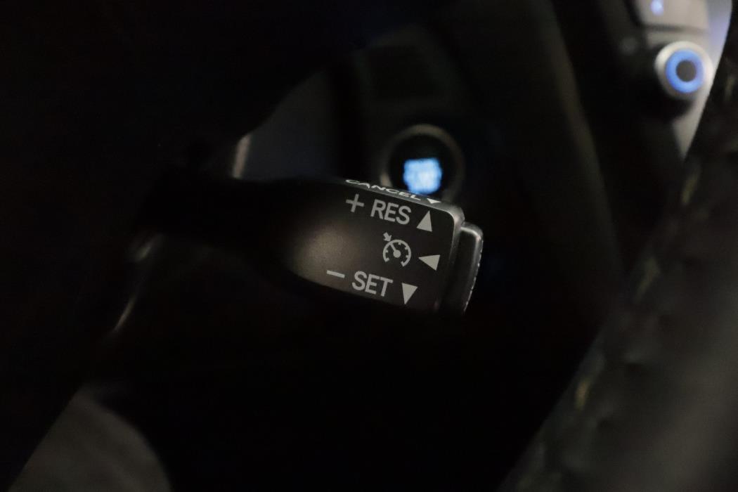 TOYOTA AVENSIS 2016