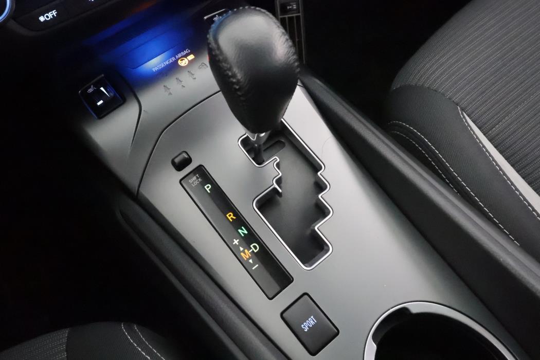 TOYOTA AVENSIS 2016