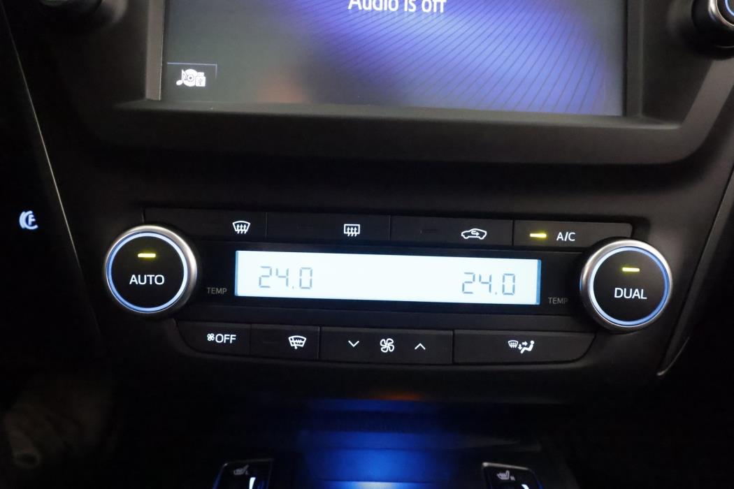 TOYOTA AVENSIS 2016