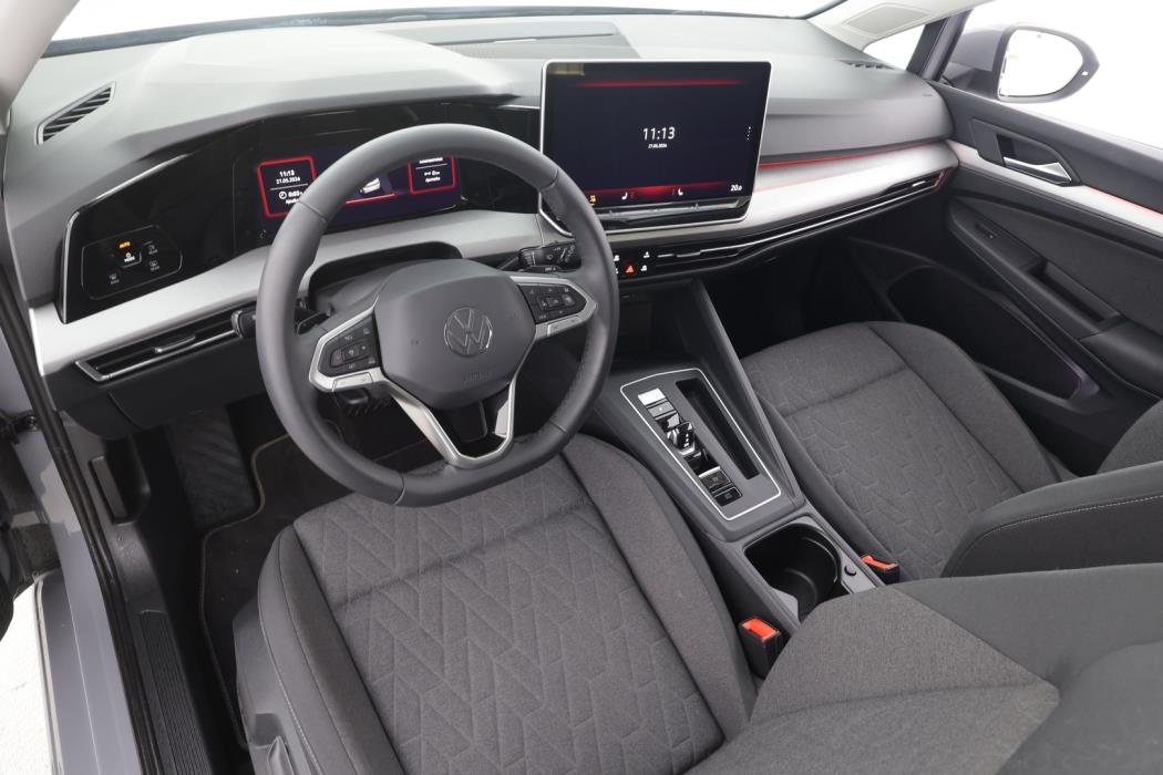 VOLKSWAGEN GOLF 2025