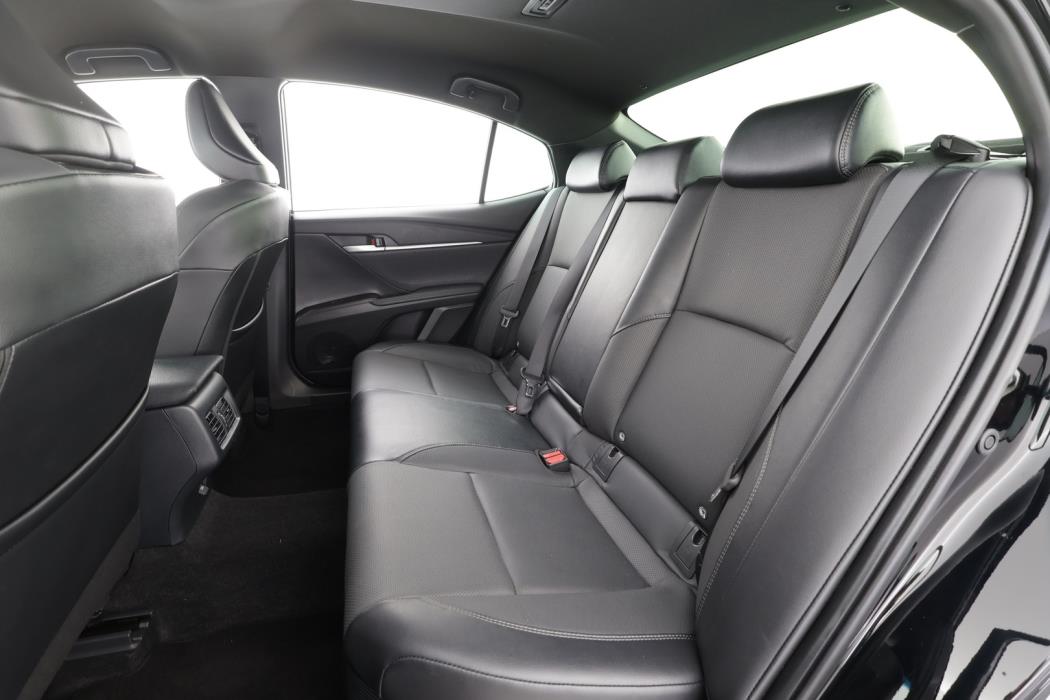 TOYOTA CAMRY 2025