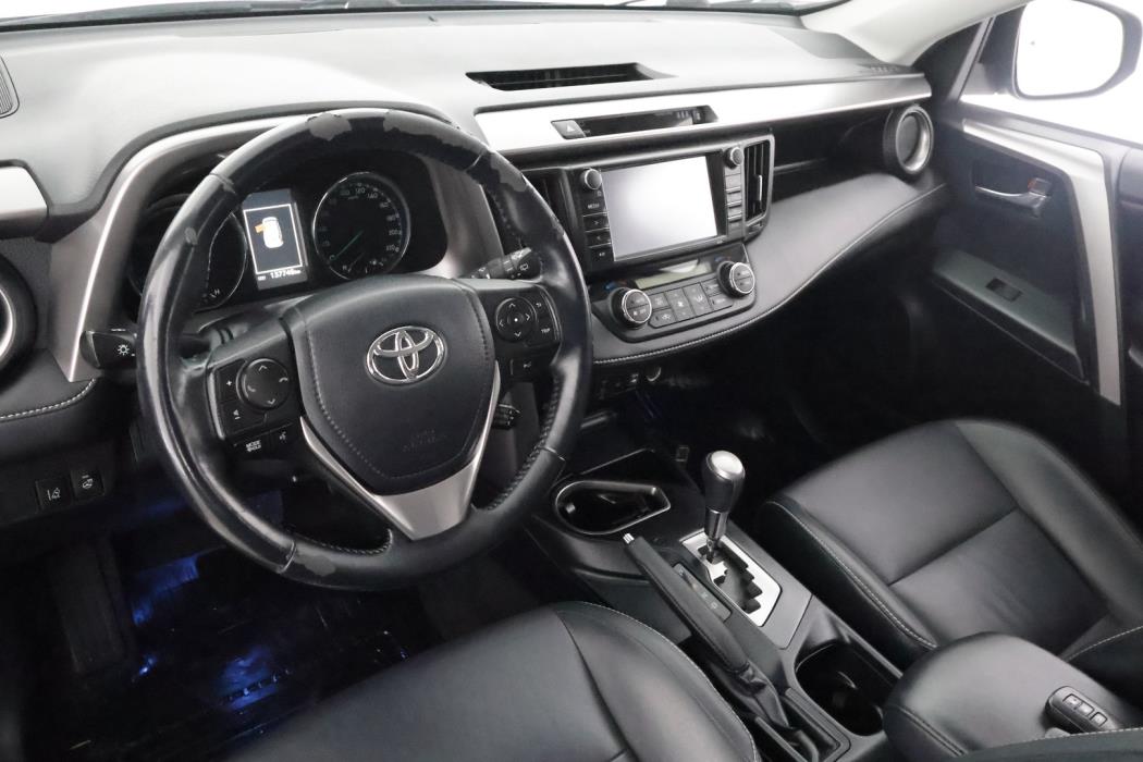 TOYOTA RAV4 2017