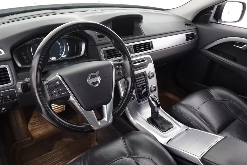 VOLVO XC70 2015
