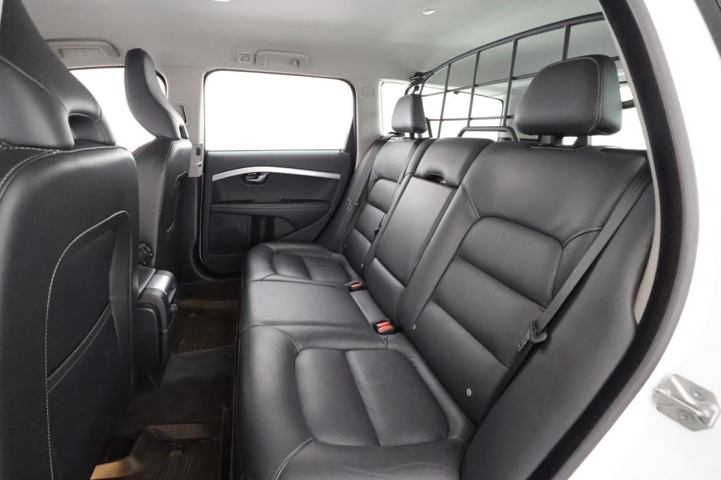 VOLVO XC70 2015