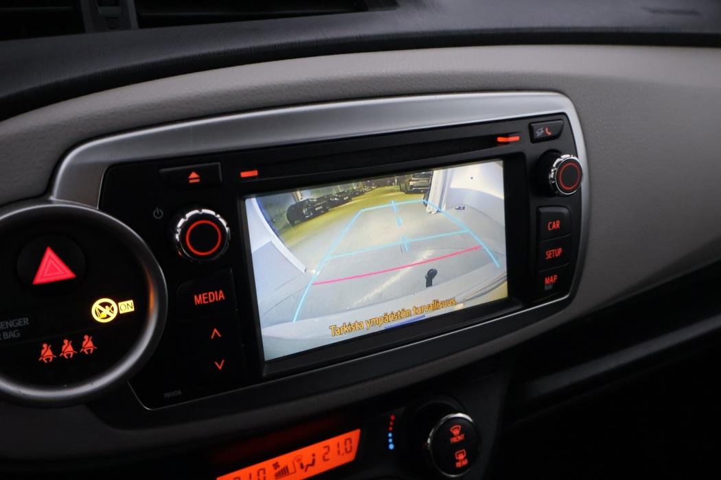 TOYOTA Yaris 2012