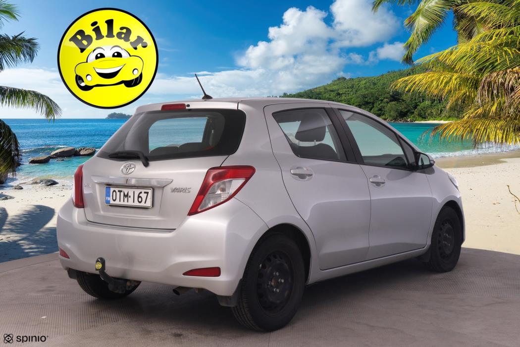 TOYOTA Yaris 2012